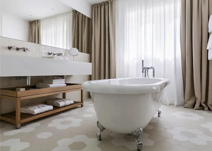 Hotel Heritage Fermai Mgallery